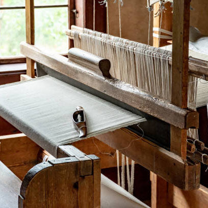 La soie de mûrier : histoire, bienfaits et pourquoi elle est devenue un incontournable beauté